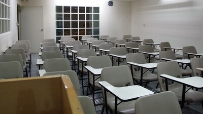 103 教室(B3)